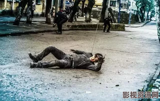 非凡任务黄轩拍戏拍到崩溃，打石膏演动作戏，挑战极限的演艺之旅
